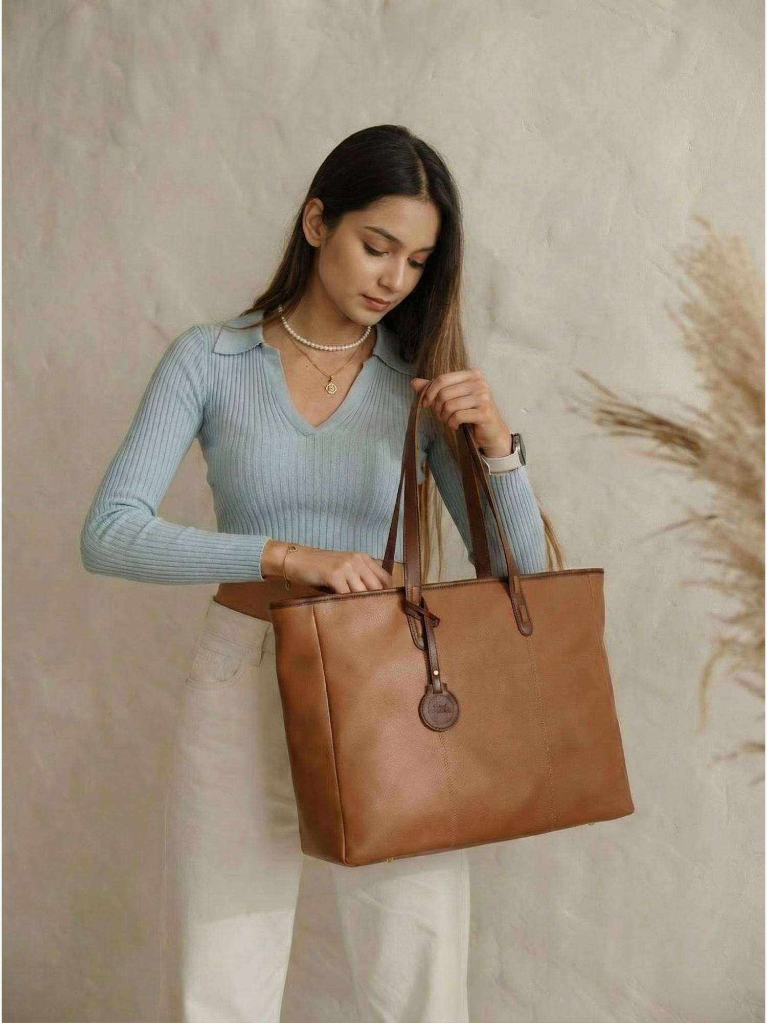 Toteteca Classic Brown Shoulder Bag