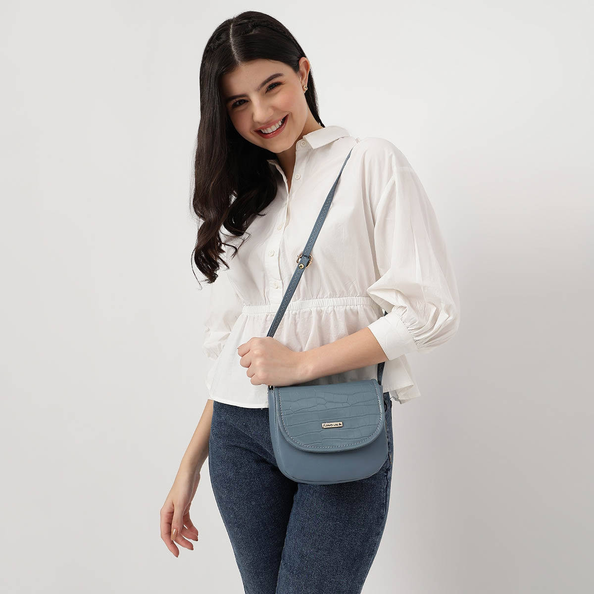 Chic Croc Textured Sling Bag For Women