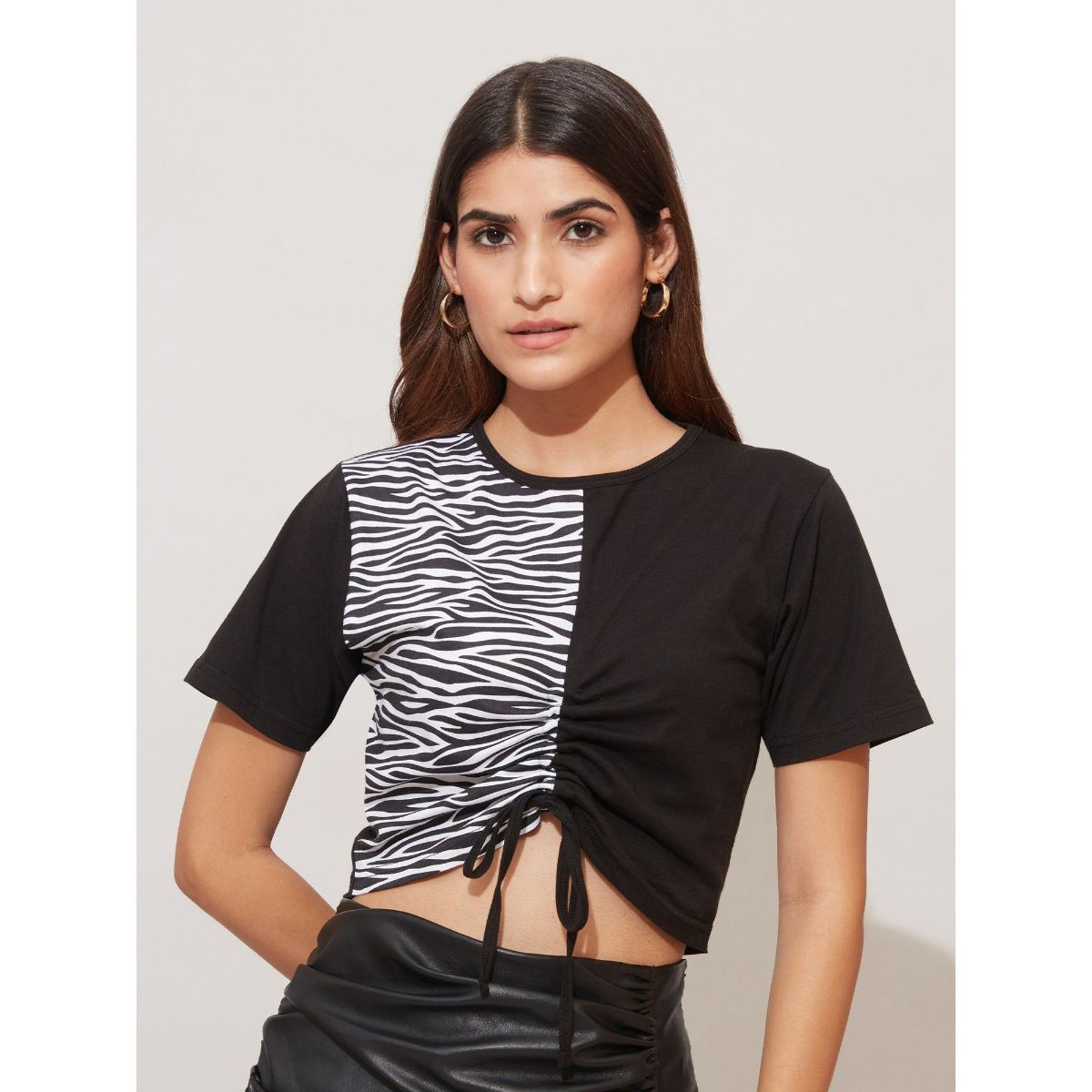 buy-twenty-dresses-by-nykaa-fashion-black-and-white-animal-printed-crop