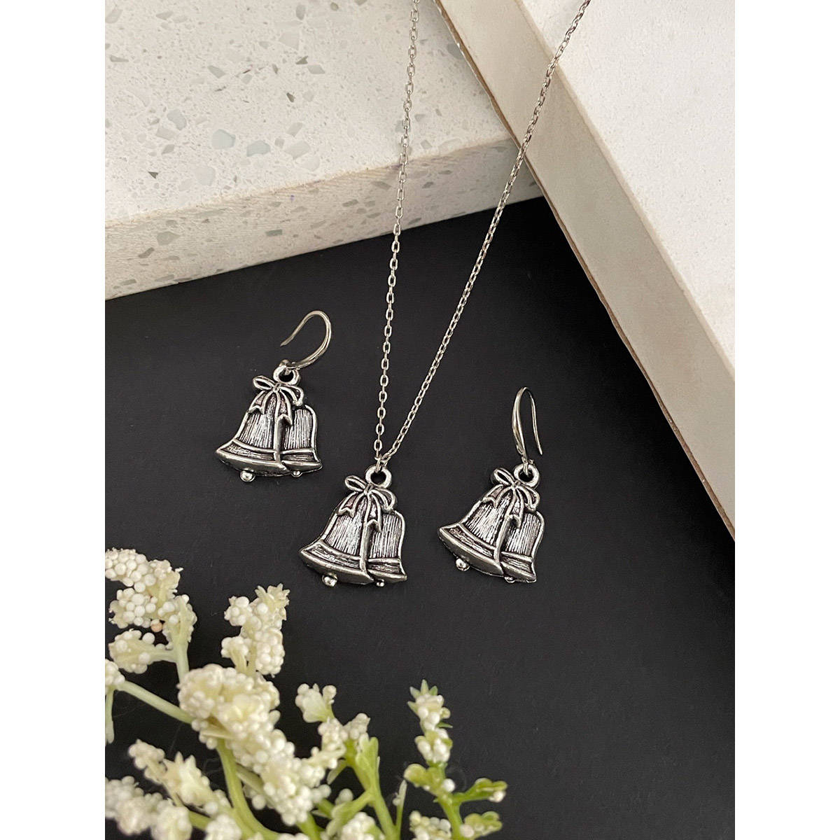 Digital Dress Room Jingle Bell Charm Christmas Necklace Set