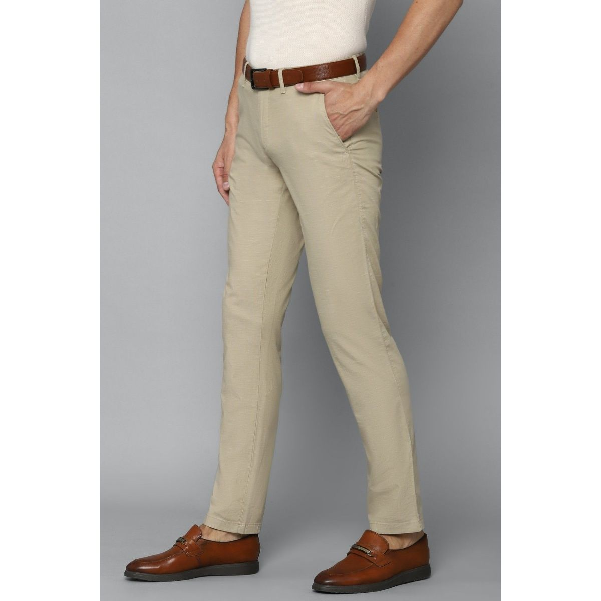 Buy Men Beige Slim Fit Solid Flat Front Casual Trousers Online - 780065 | Louis  Philippe