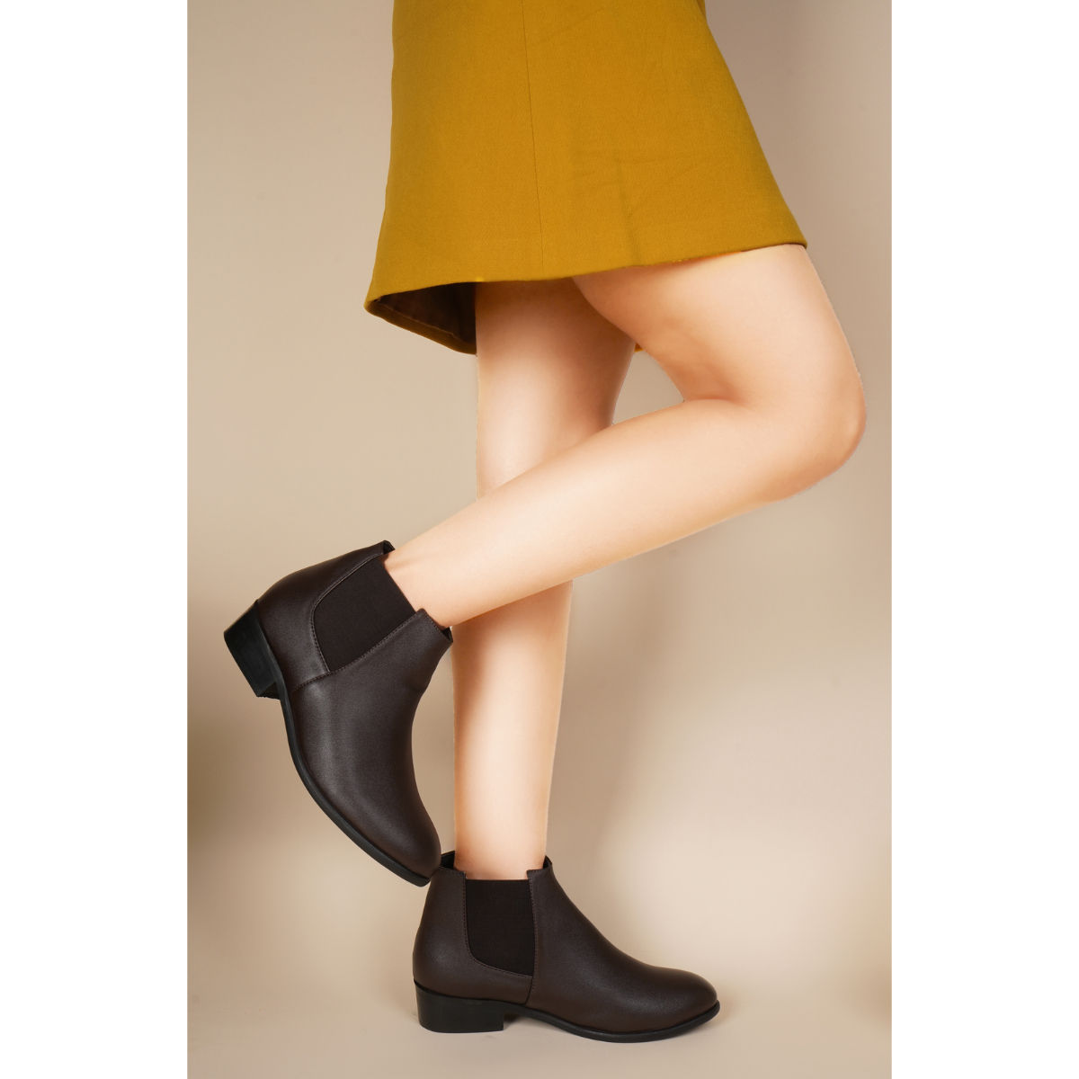 Buy SHUZ TOUCH Women Brown Solid Chelsea Boots Online
