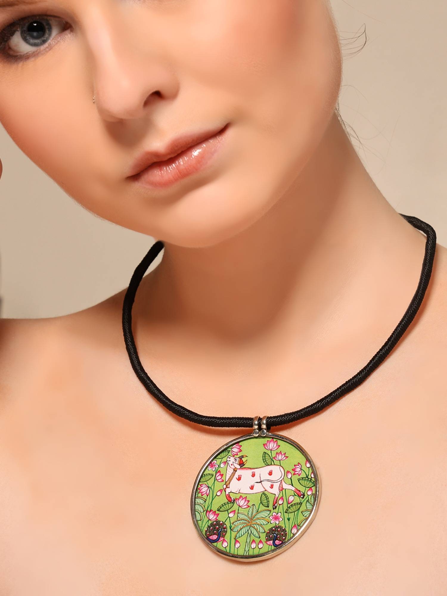 VENI 925 Silver-Plated Oxidised Pichwai Thread Hasli Minimal Necklace