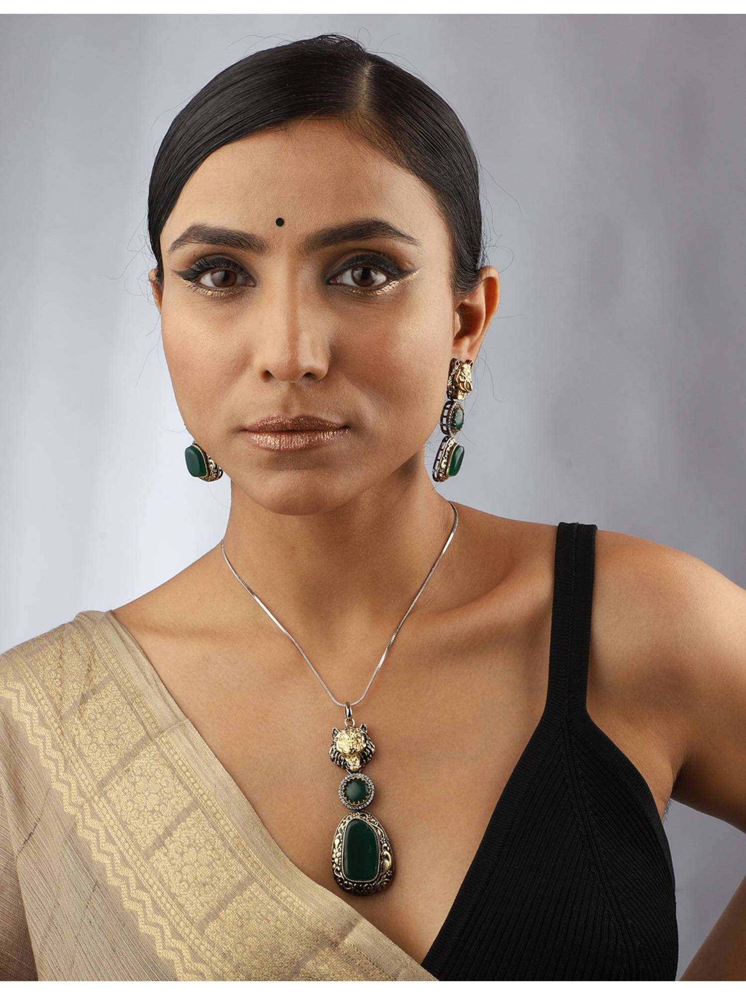 VENI 18K Gold-Plated Stone Studded and Beaded Bagh Jewellery Set