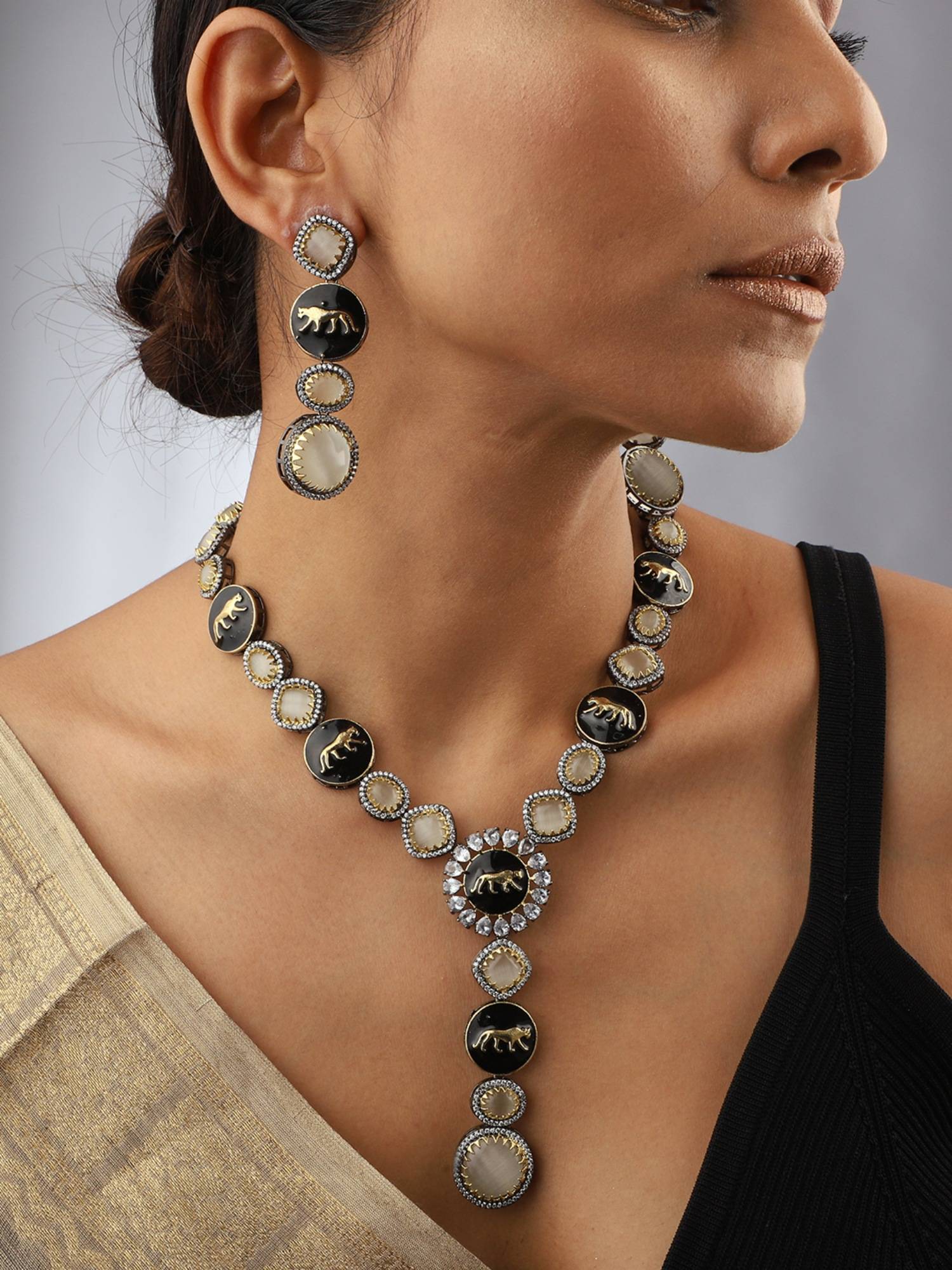 VENI 18K Gold-Plated Stone-Studded Bagh Jewellery Set