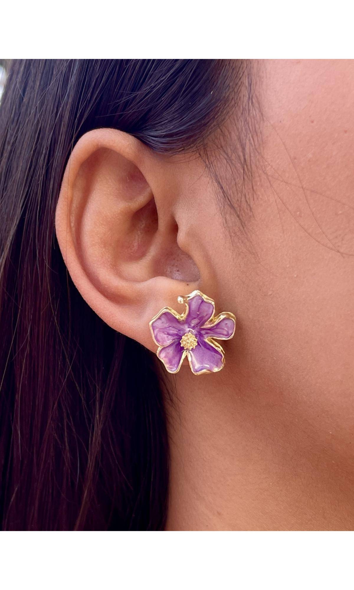 ISHKAARA Purple Flower Stud Earrings