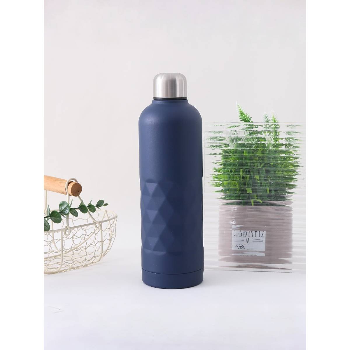 UMAI Double-Walled Vacuum Insulated Stainless Steel Water Bottle|750ml (Dark Blue)