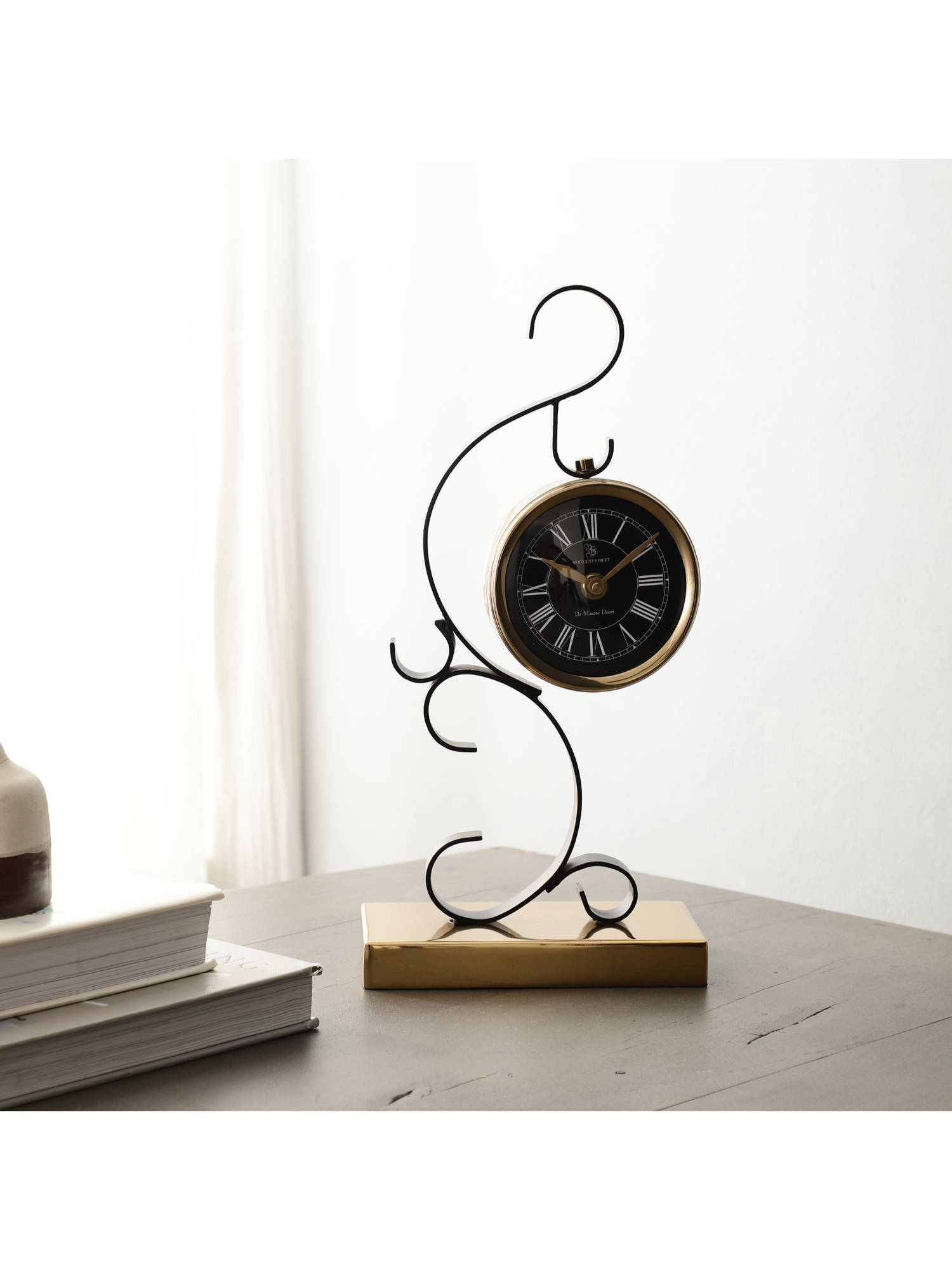 De Maison Decor Gold Stellar Mirage Desk Clock