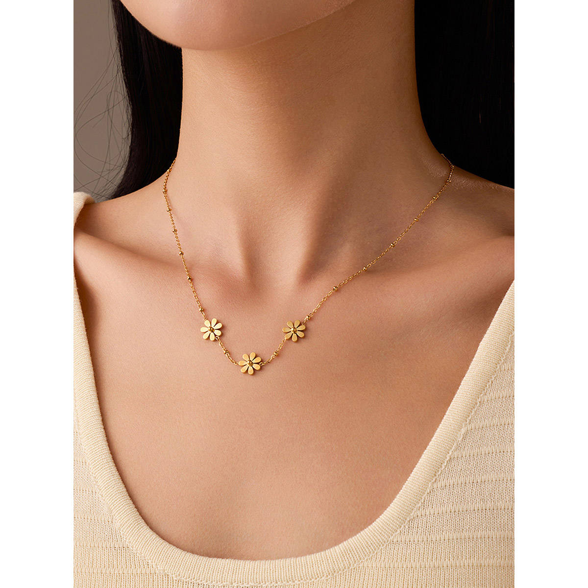 Designs & You Gold-Plated Anti Tarnish Floral Themed Pendant Necklace