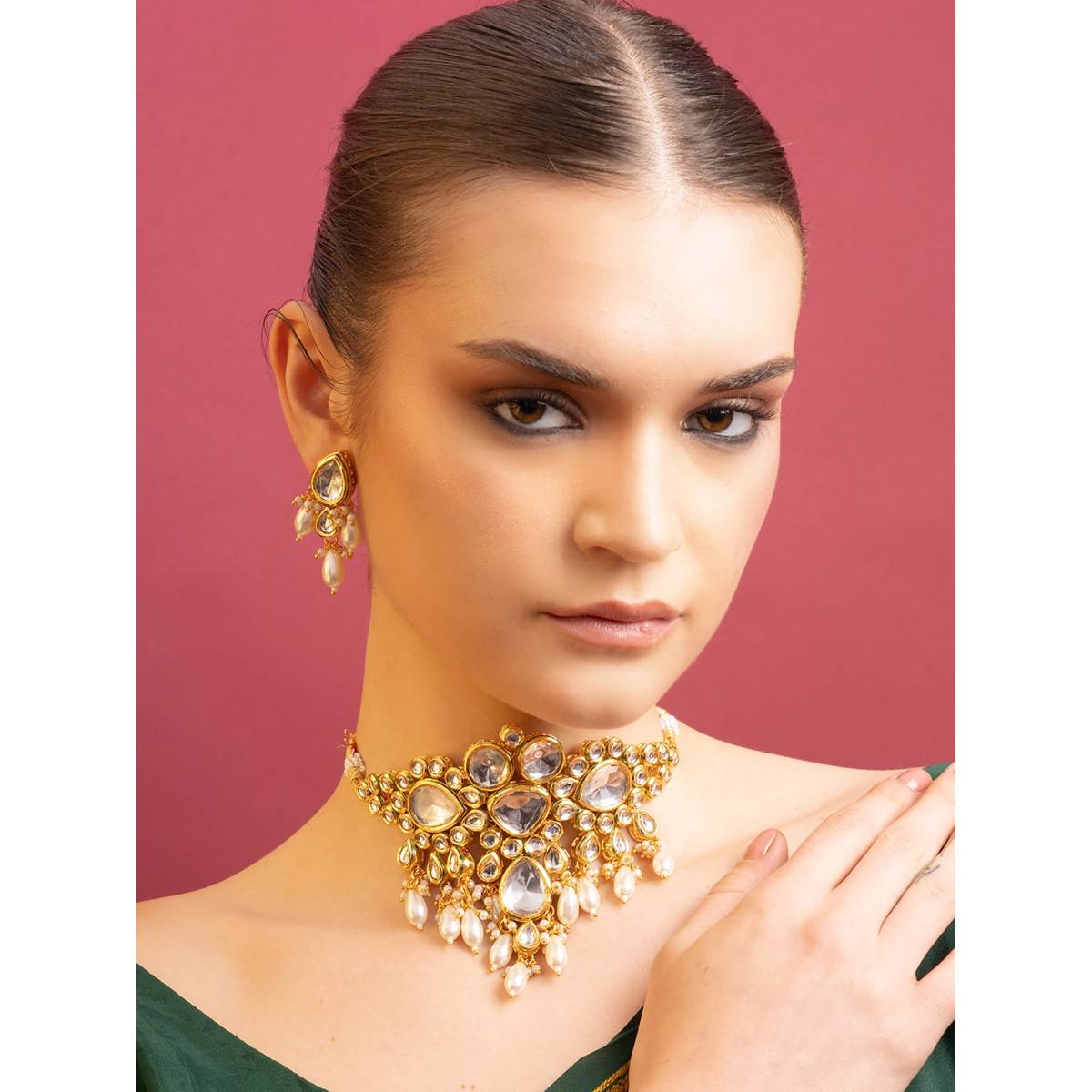 PANASH Gold-Pleated Kundan Stone Studded Jewellery Set