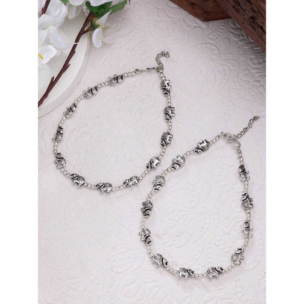 NVR Women Silver Plated Elephant Design Anklets