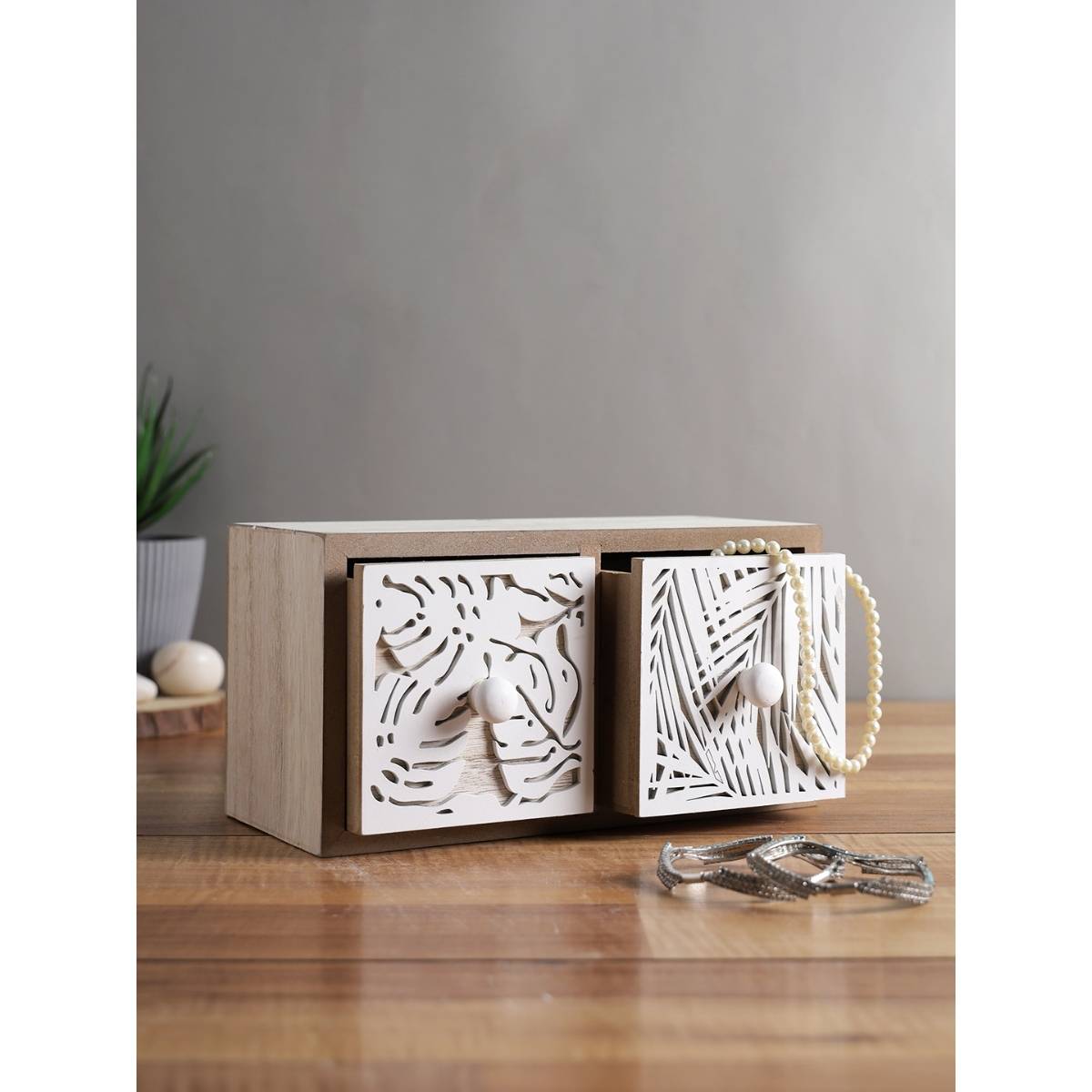 AAPNO RAJASTHAN Beige & White Wooden Jewellery Organiser