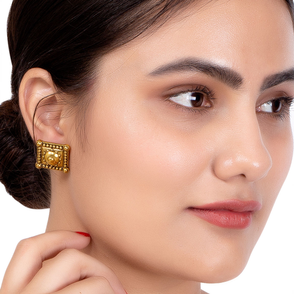 Square shaped earrings gold discount