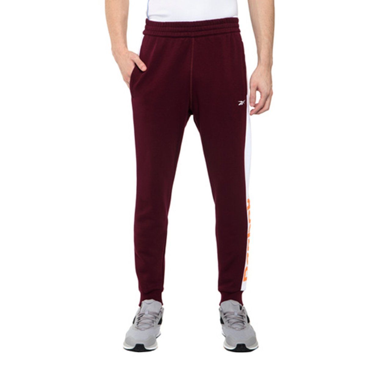 Training essentials linear online logo joggers