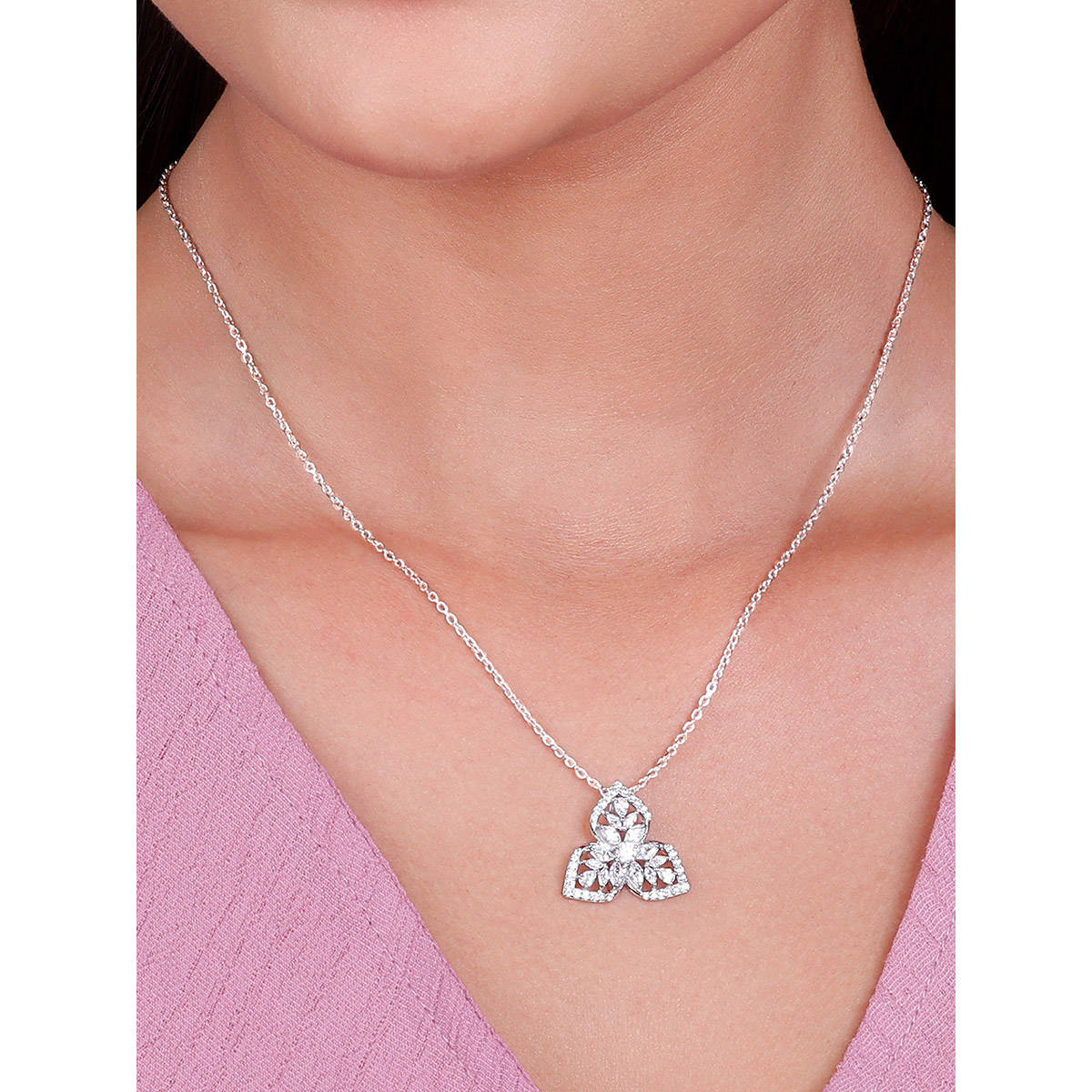 GIVA 925 Silver Mighty Leaf Pendant with Link Chain