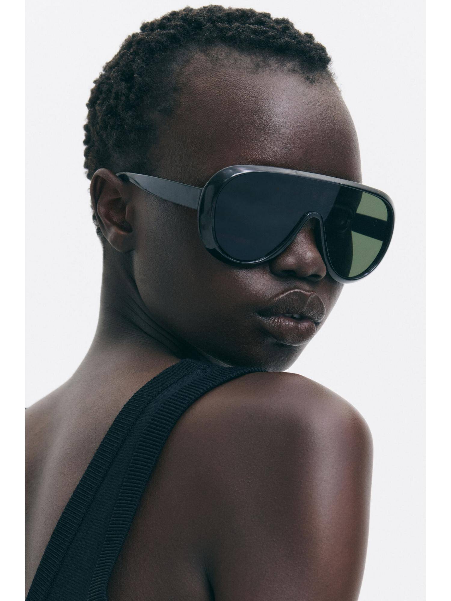 H&M Women Black Shield Sunglasses (One Size)