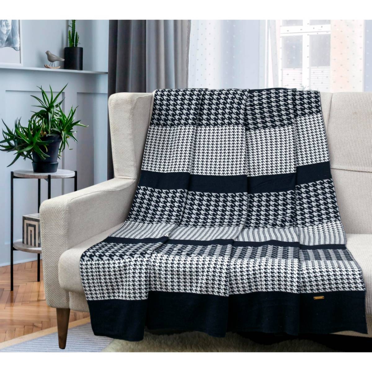 Pomme Navy Blue 100% Organic Cotton Tooth Pattern Knitted Decorative Throw