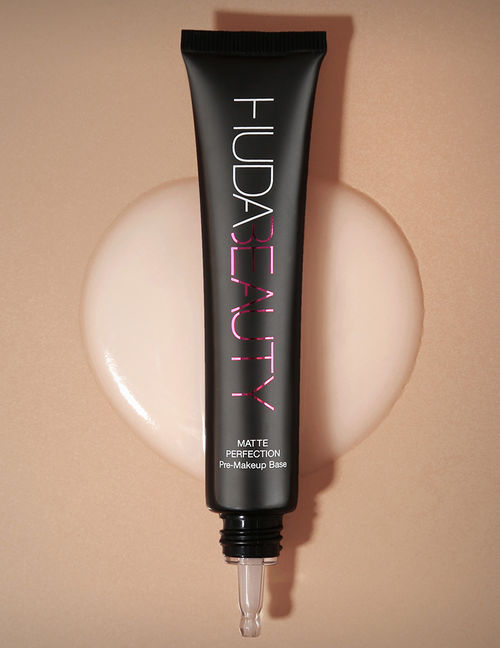 huda beauty matte perfection pre makeup primer. helps smooth application of makeup.