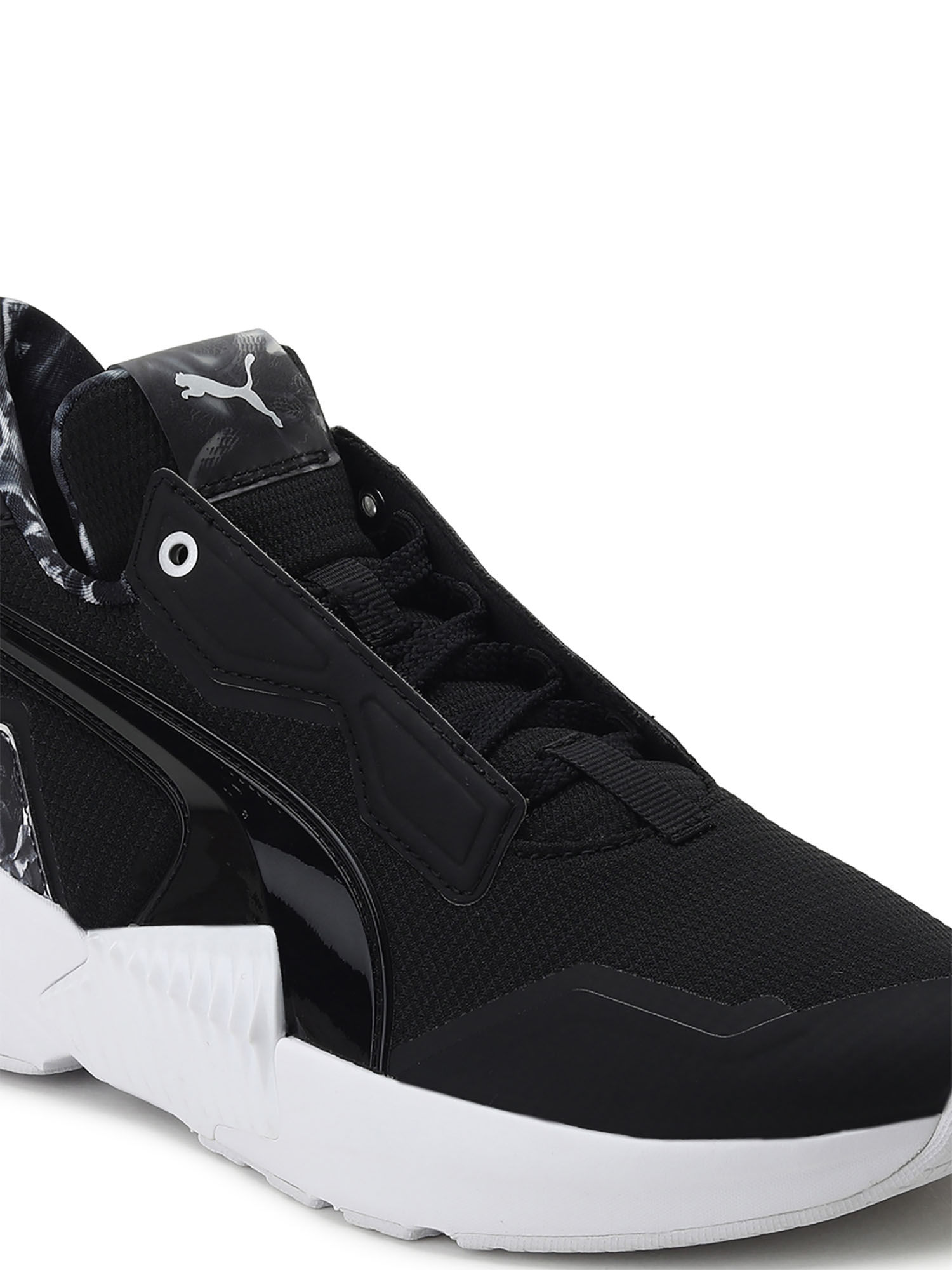 provoke xt mid untamed women's training shoes