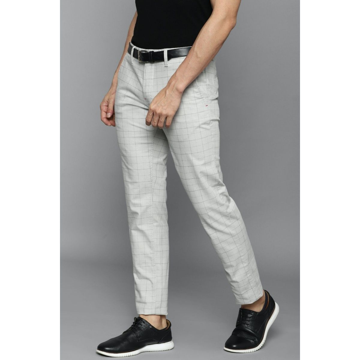 Buy LP Jeans By Louis Philippe Men's Slim Fit Casual Trousers  (LRTFCSLFB95368_Khaki_34W x 34L) at Amazon.in