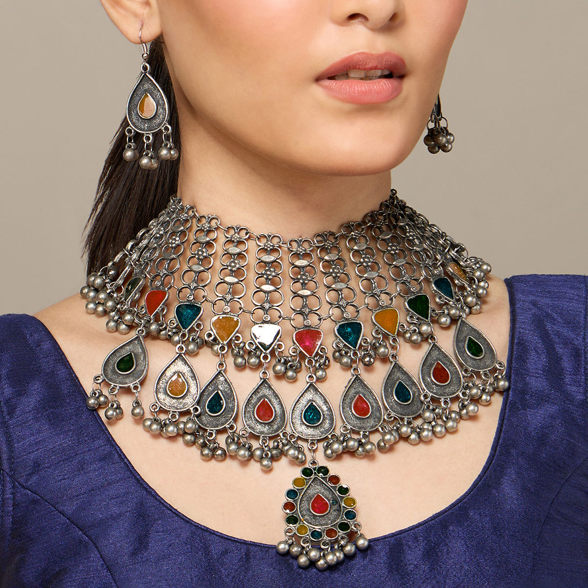 Nykaa deals choker set