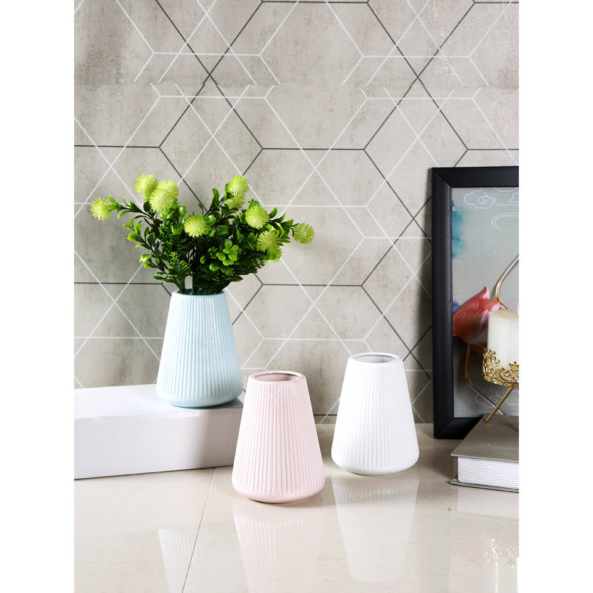 Tayhaa White & Pink Striped Ceramic Flower Vases (Set Of 3)