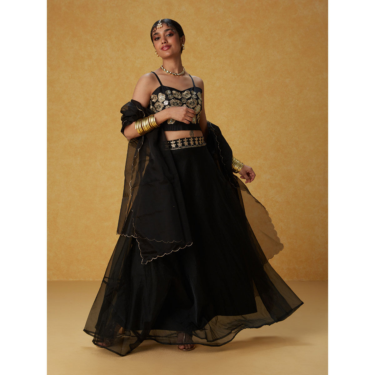 Ghoomar Lehengas – Indian Dance Costumes for Rent
