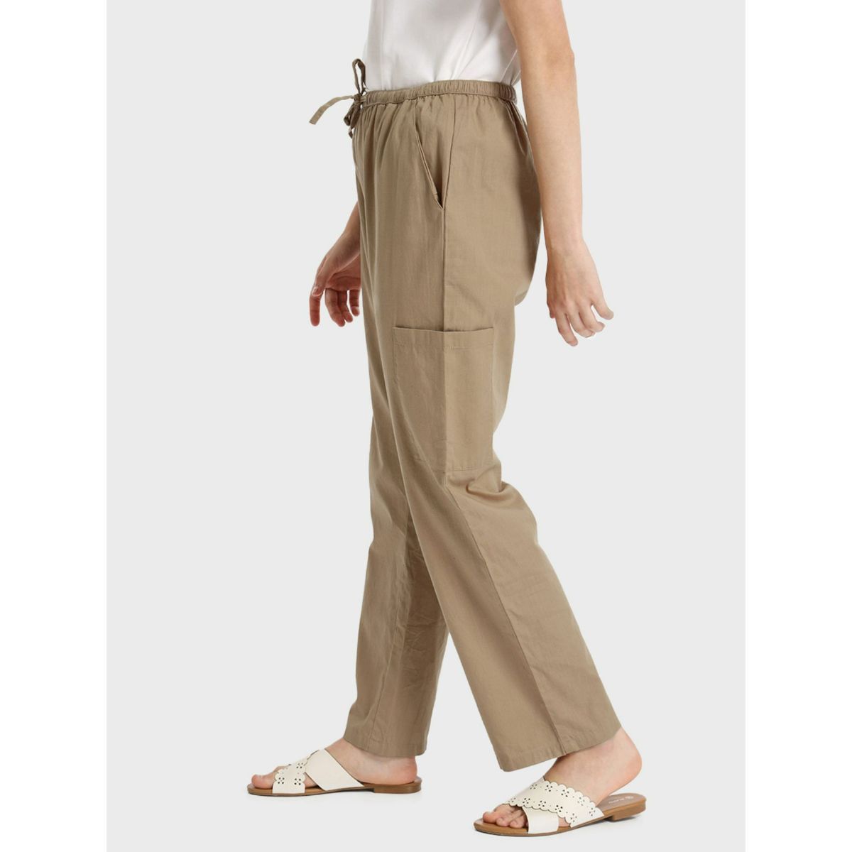 Bewakoof trousers deals
