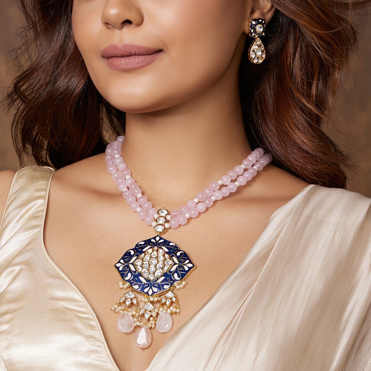 Schwarzkopf necklace shop