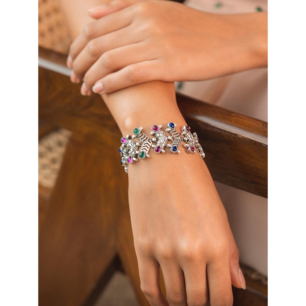 Paparazzi Accessories Ice Garden White Bracelet Paparazzi Buy