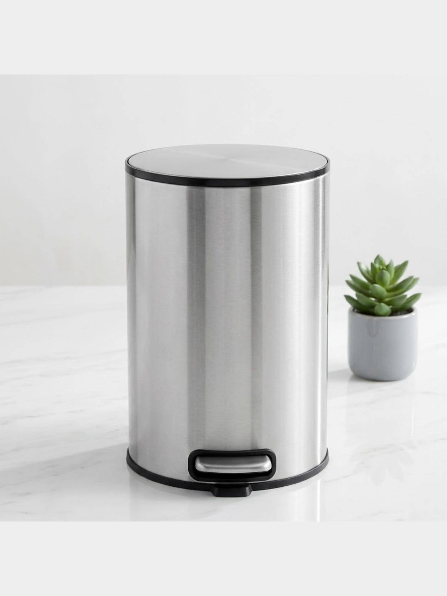 PANO CAMDEN Metal Pedal Trash Bin - 8 Liters