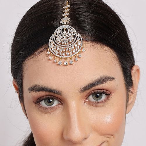 Buy SOHI Women Crystal White Maang Tikka Online