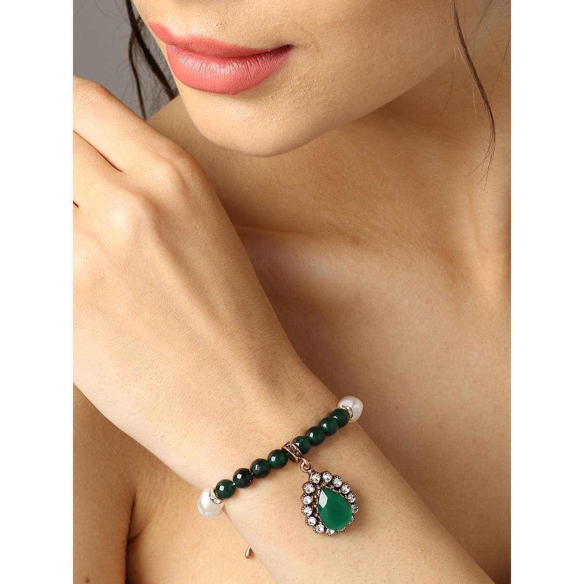 SOHI Trendy Designer Stone Bracelet