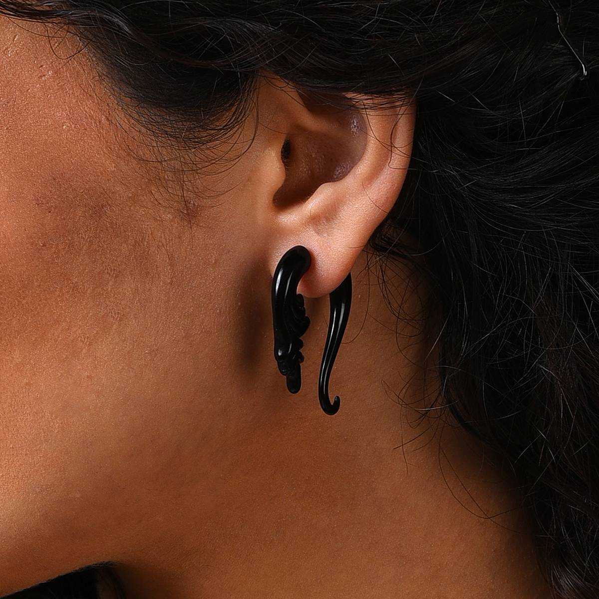 SOHI Trendy Designer Black Drop Earrings