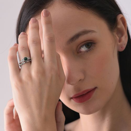 SOHI Silver Plated Designer Green Stone Ring