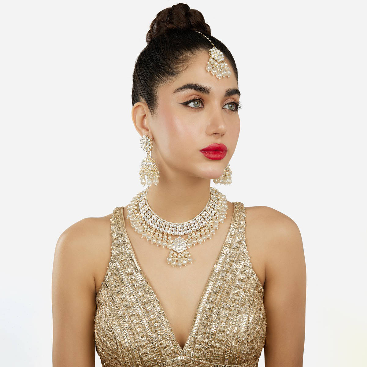 Zaveri Pearls White Kundan Cluster Beads Necklace Earrings & Maangtikka Set