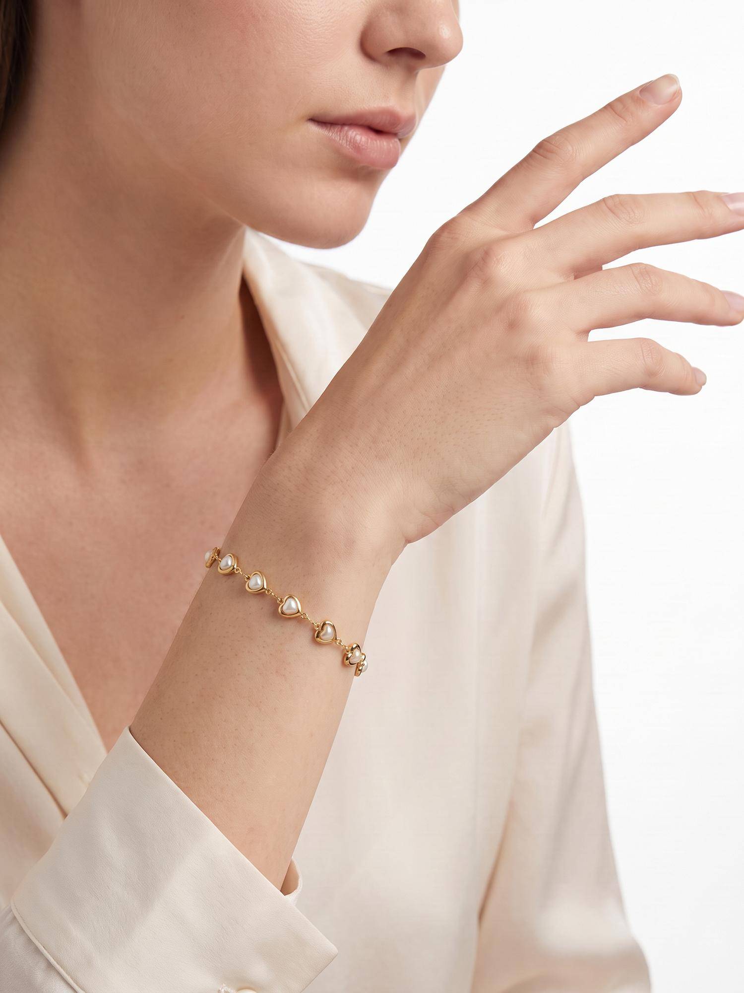 Carlton London Gold Plated Designer Heart Pearl Bracelet