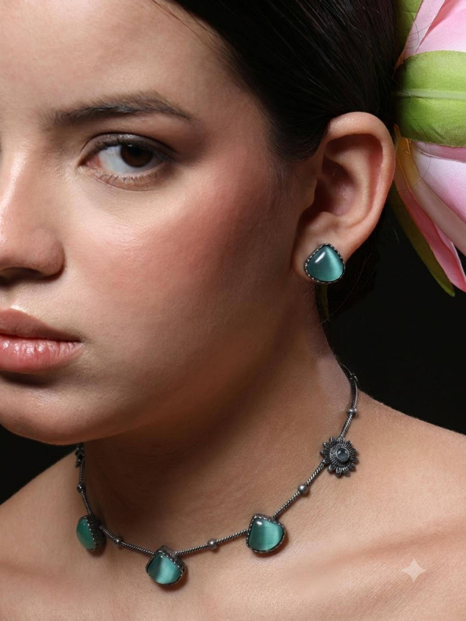 VENI Brass Silver-Plated Choker Necklace with Earrings