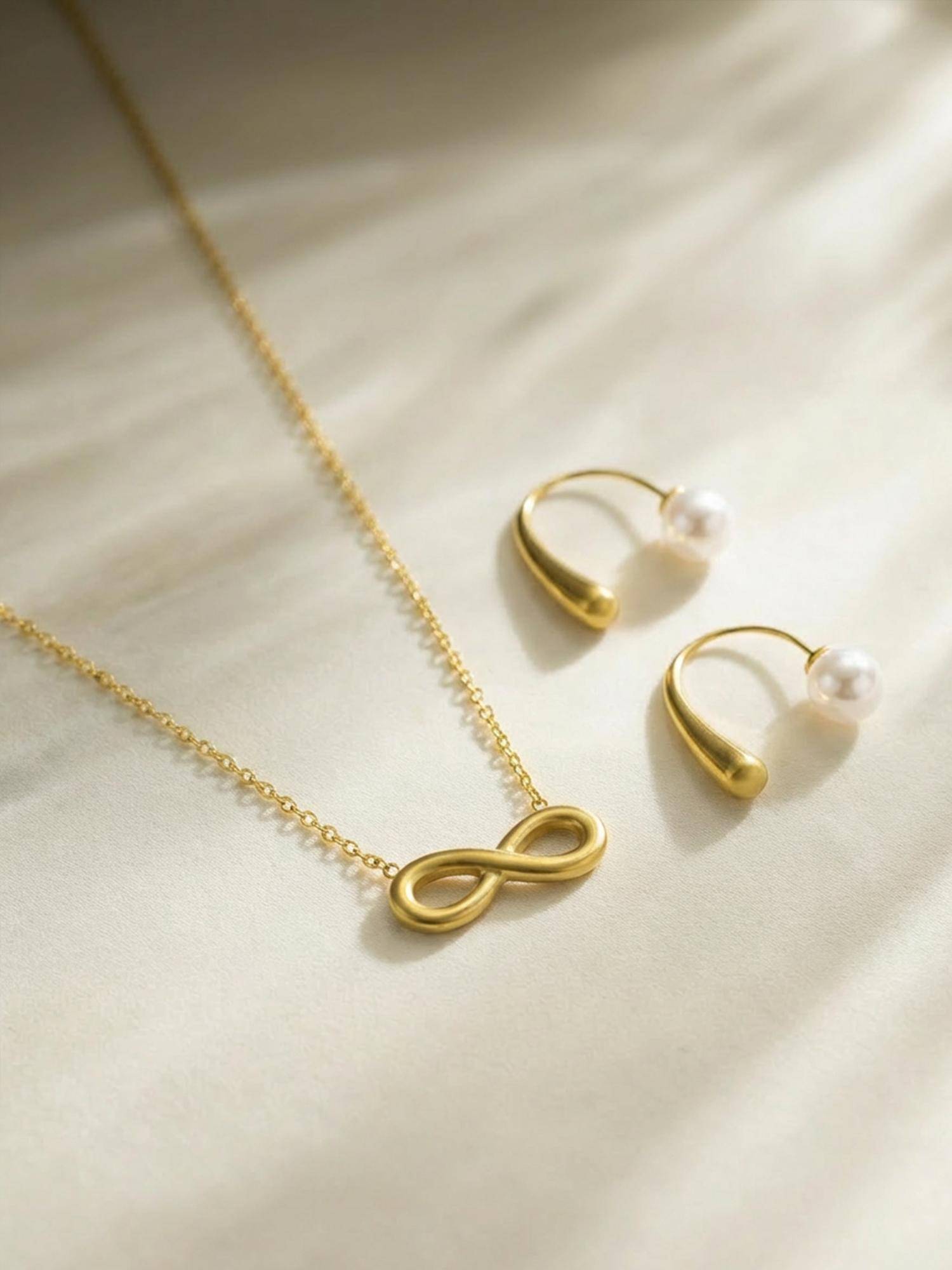 Palmonas Women Infinite Pearl Jewellery Set