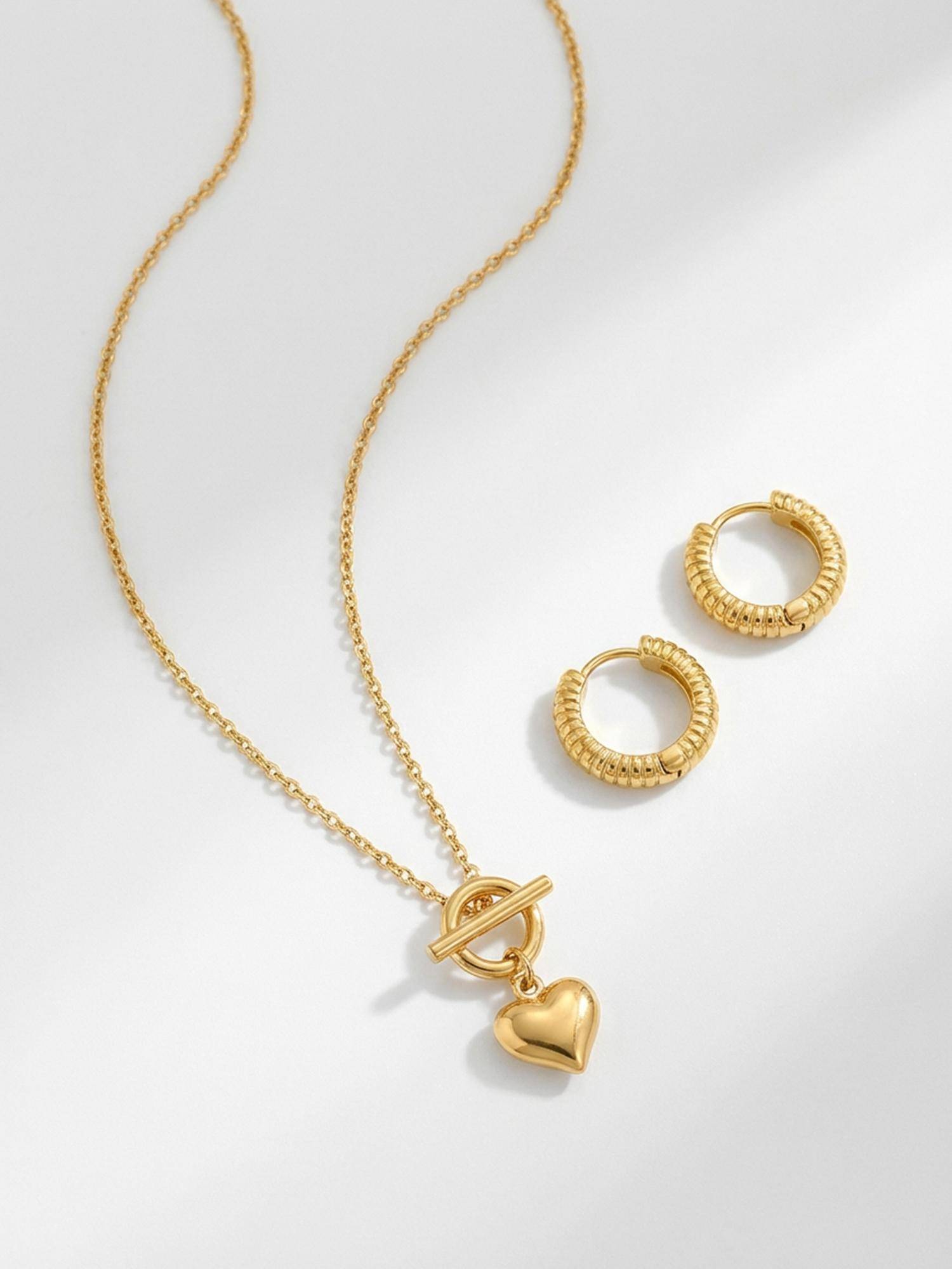 Palmonas Women Gold Sculpted Heart Jewellery Set