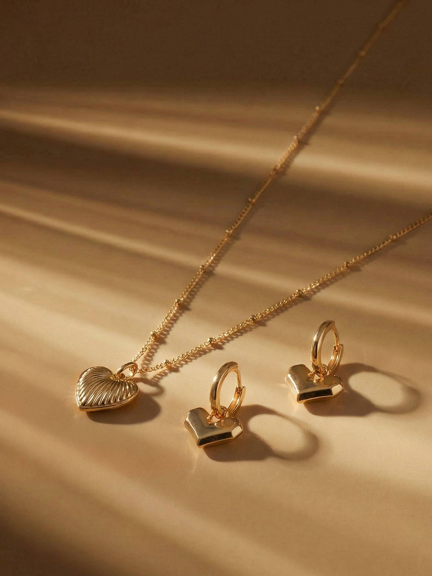 Palmonas Women Gold Mystic Heart Love Jewellery Set
