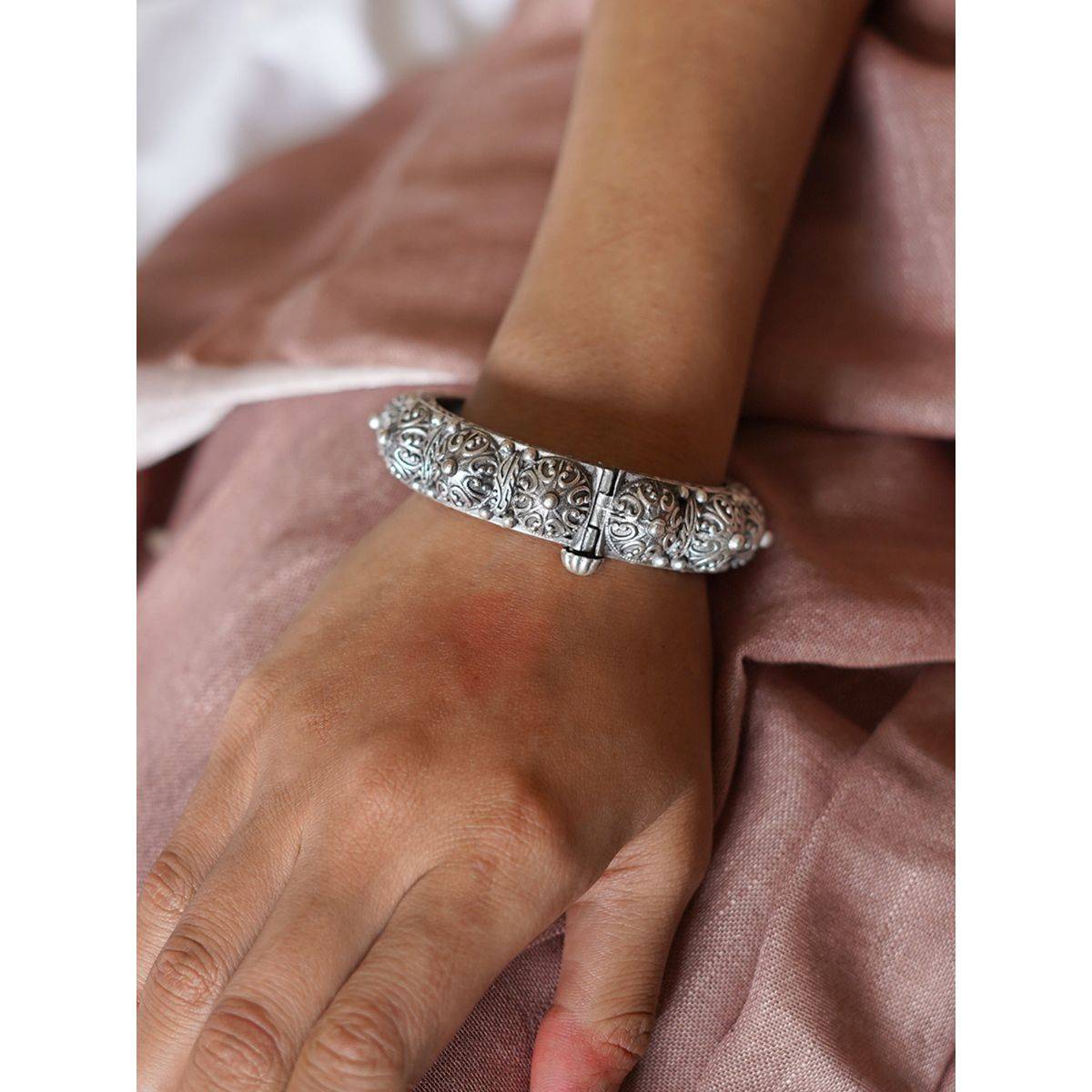 Teejh by Joker and Witch Meera Silver Oxidised Bangle for Women
