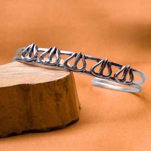 Priyaasi Oxidized Silver-Plated Cuff Bracelet with Shiva pattern