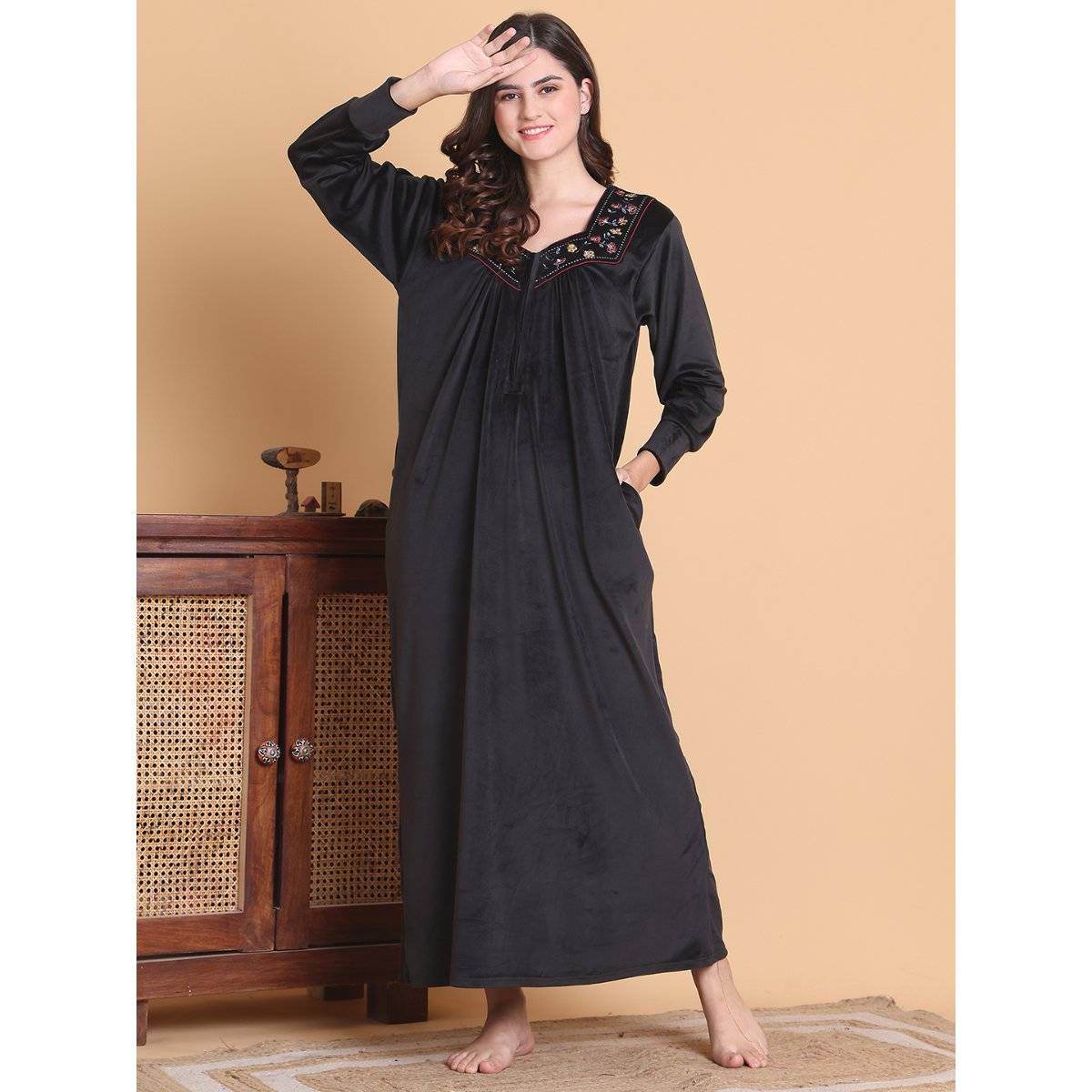 Secret Wish Women Black Embroidered Nighty