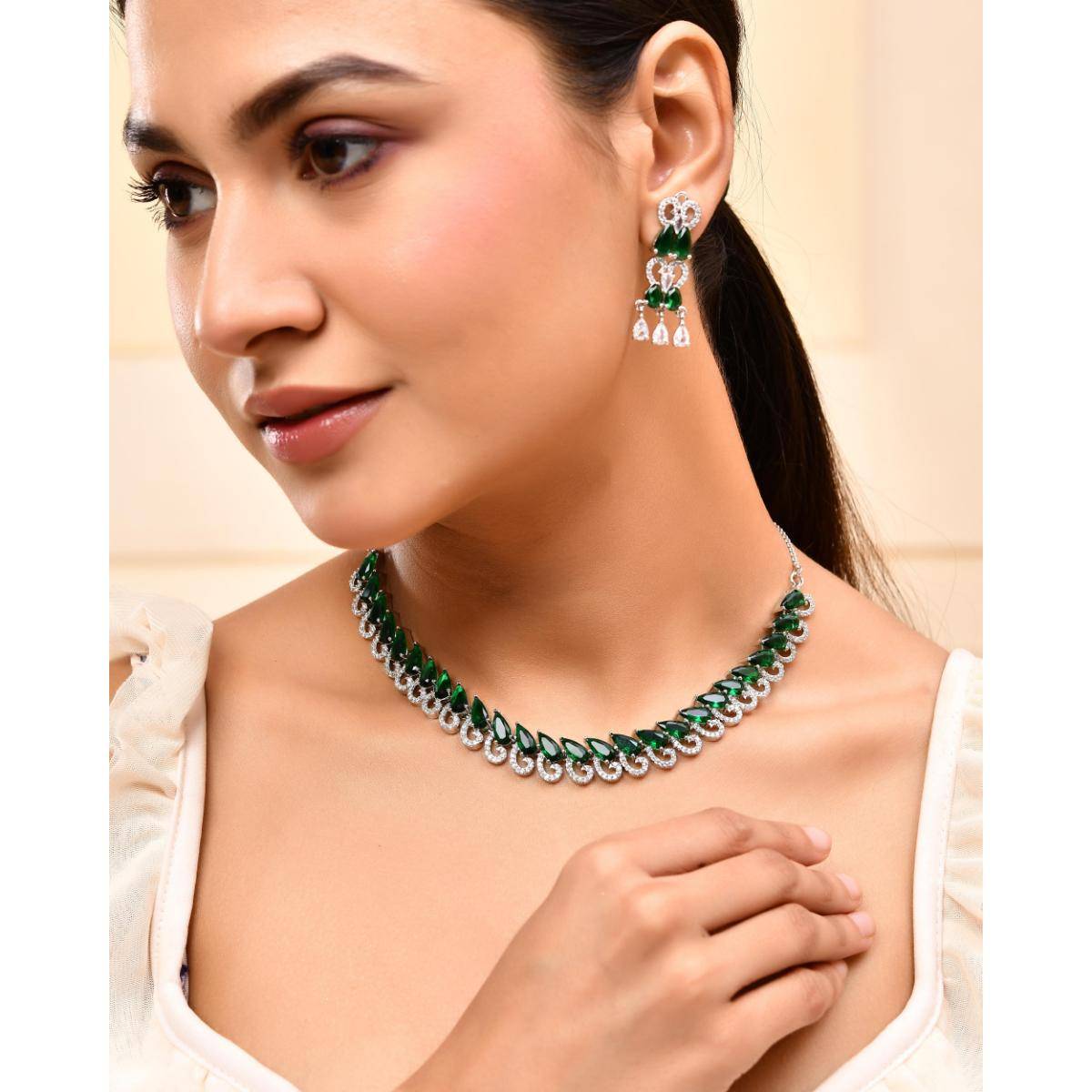 VOJ Silver Plated Ad And Green Stone Tear Drop Shaped Necklace Set