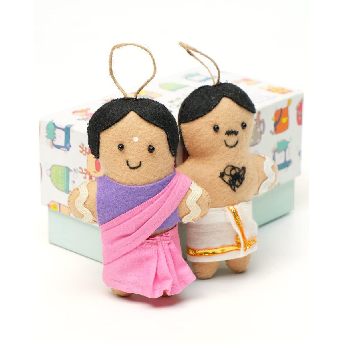 Buy Alicia Souza Gingerbread Couple Christmas Hangies Gift box Online