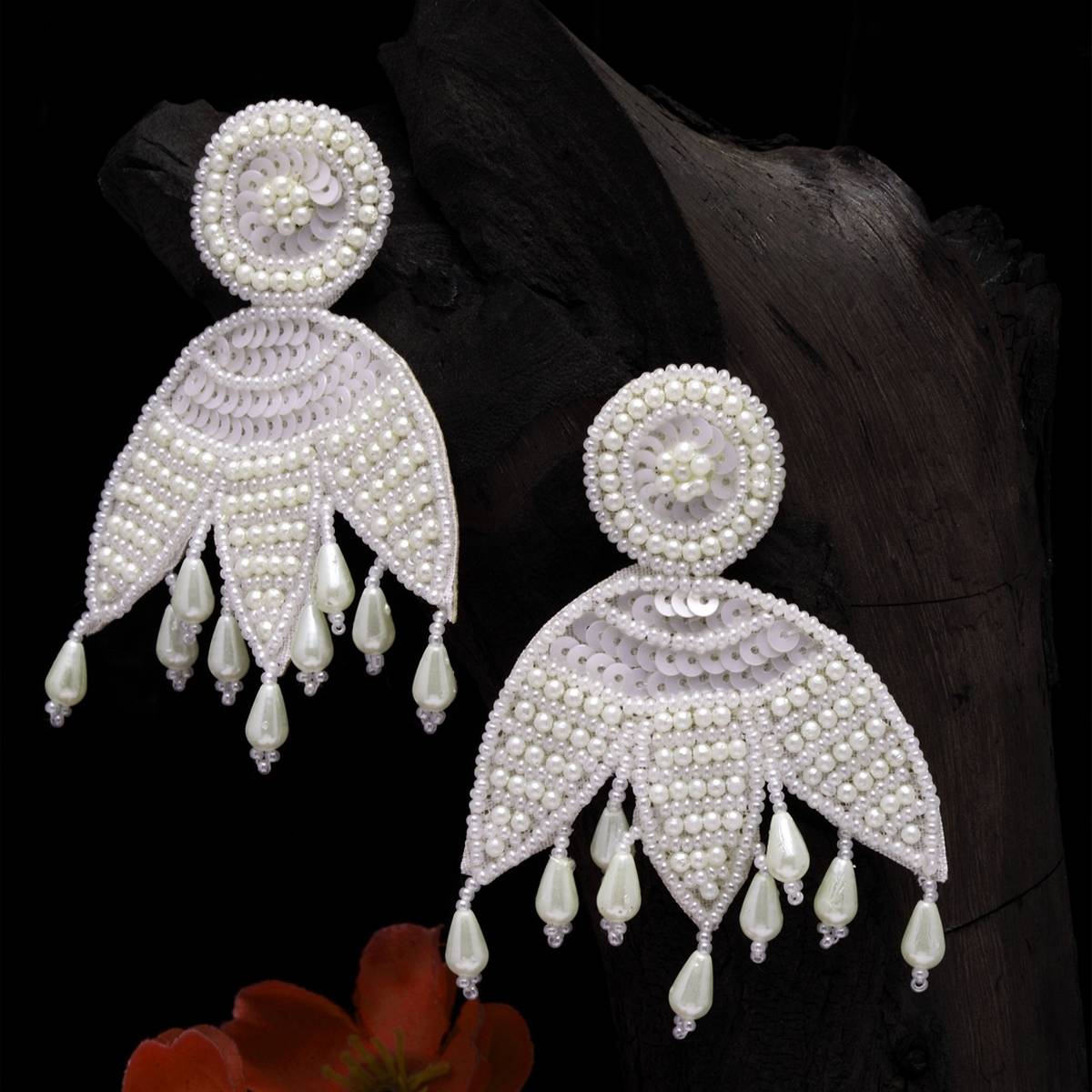 Moedbuille Pearls & Sequins Studded Contemporary Design Handcrafted Embellished Stud Earrings