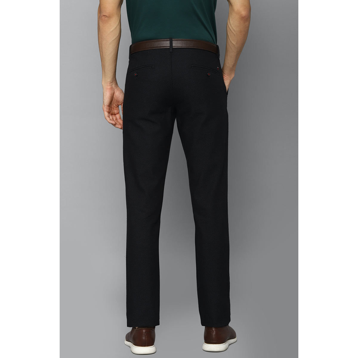 Buy Louis Philippe Men Black Solid Classic Fit Pleated Trousers - Trousers  for Men 17567918 | Myntra