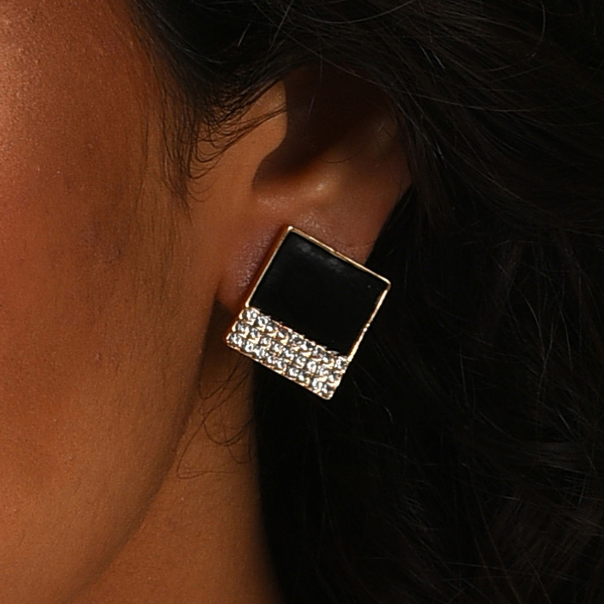 Update more than 84 black earrings square super hot