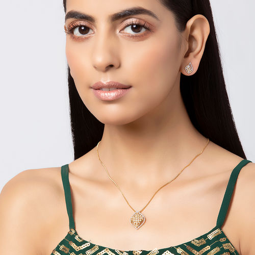Indya Gold Plated Crystal Pendant Set Buy Indya Gold Plated Crystal Pendant Set Online At Best Price In India Nykaa Voylla offers silver, ruby & cz artificial pendant set online for girls starting from just ₹199. indya gold plated crystal pendant set